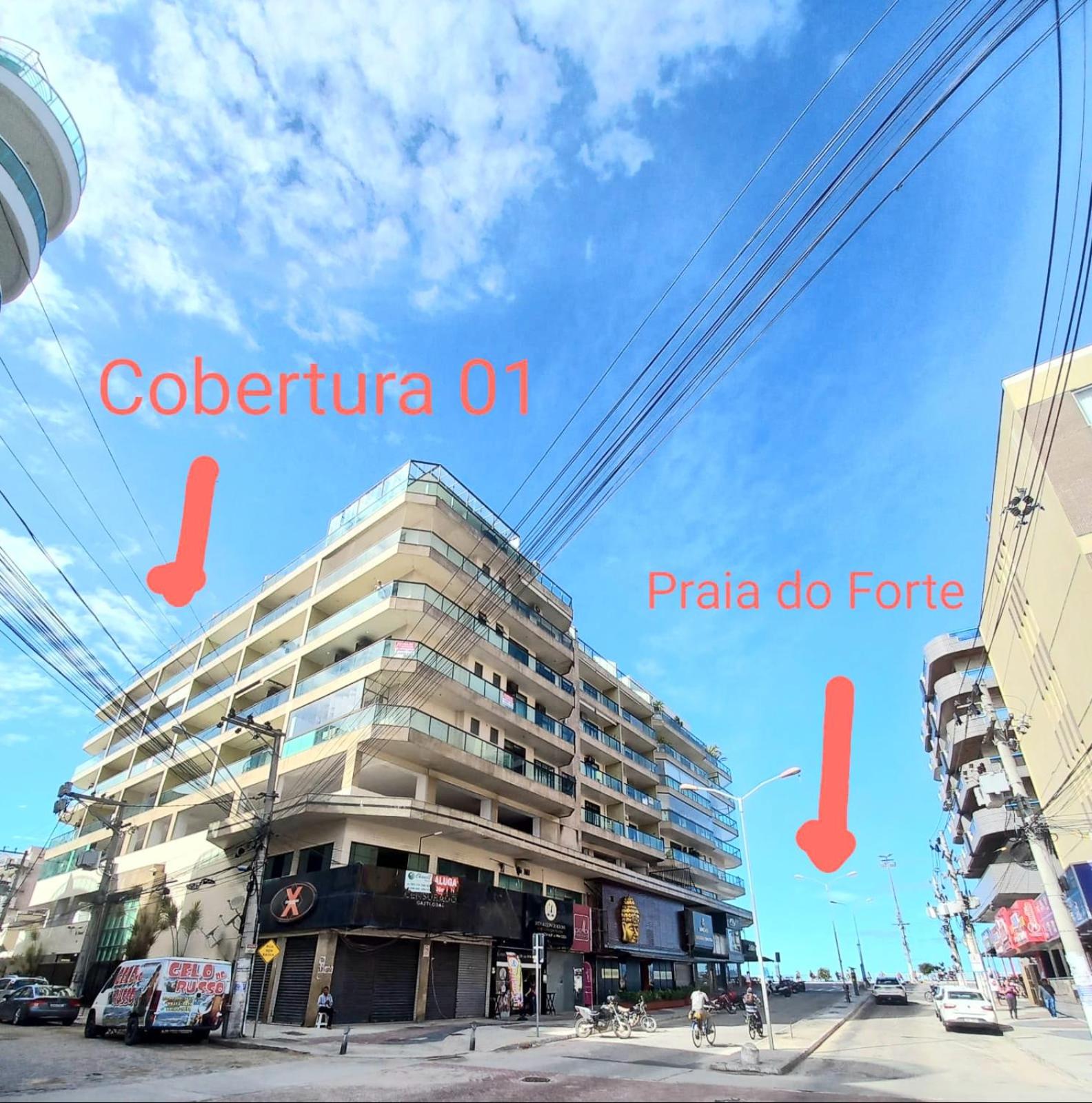 Cobertura duplex 50 m Praia do Forte com piscina na cobertura