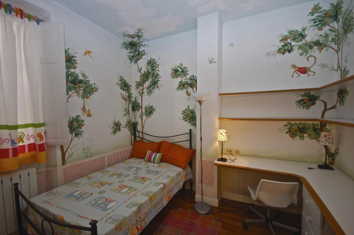 House and the City - Colosseum Apartments