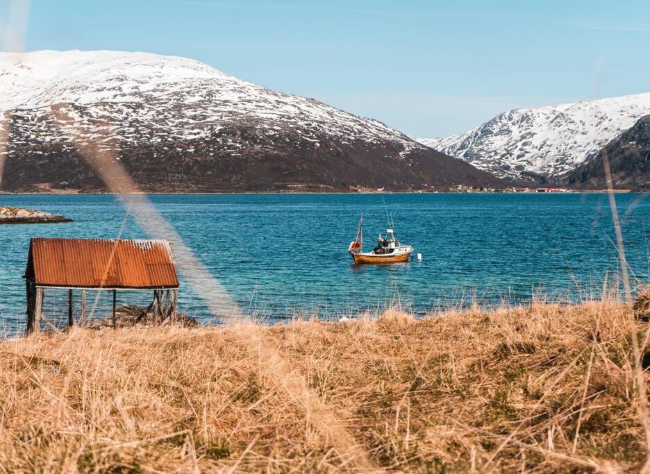 Serviced Farmhouse - Kvaløyvågen Gård
