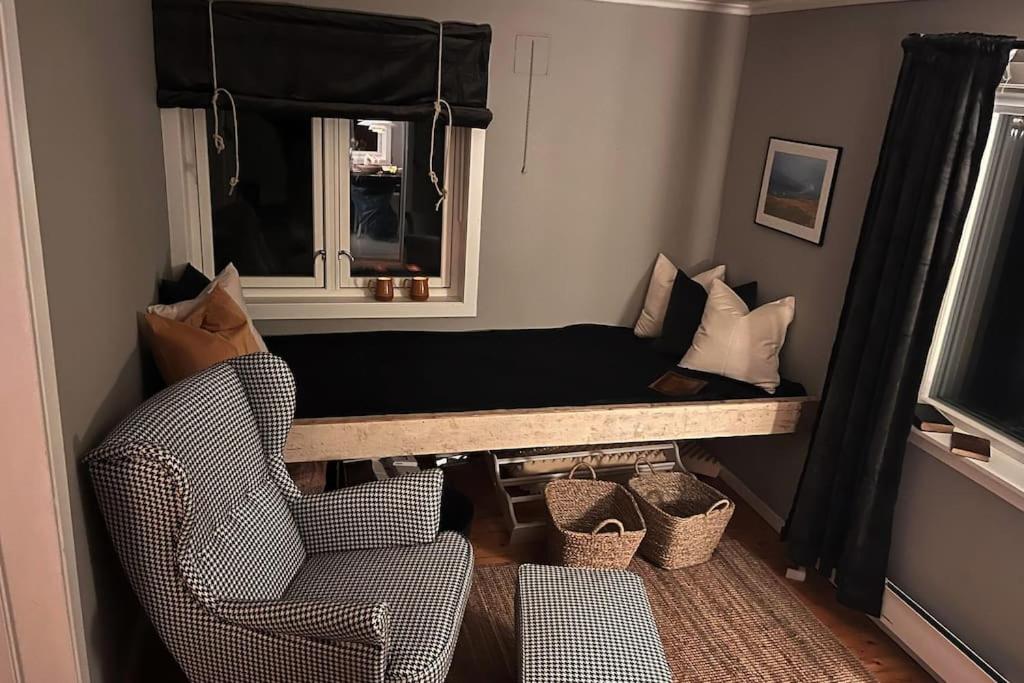 Serviced Farmhouse - Kvaløyvågen Gård