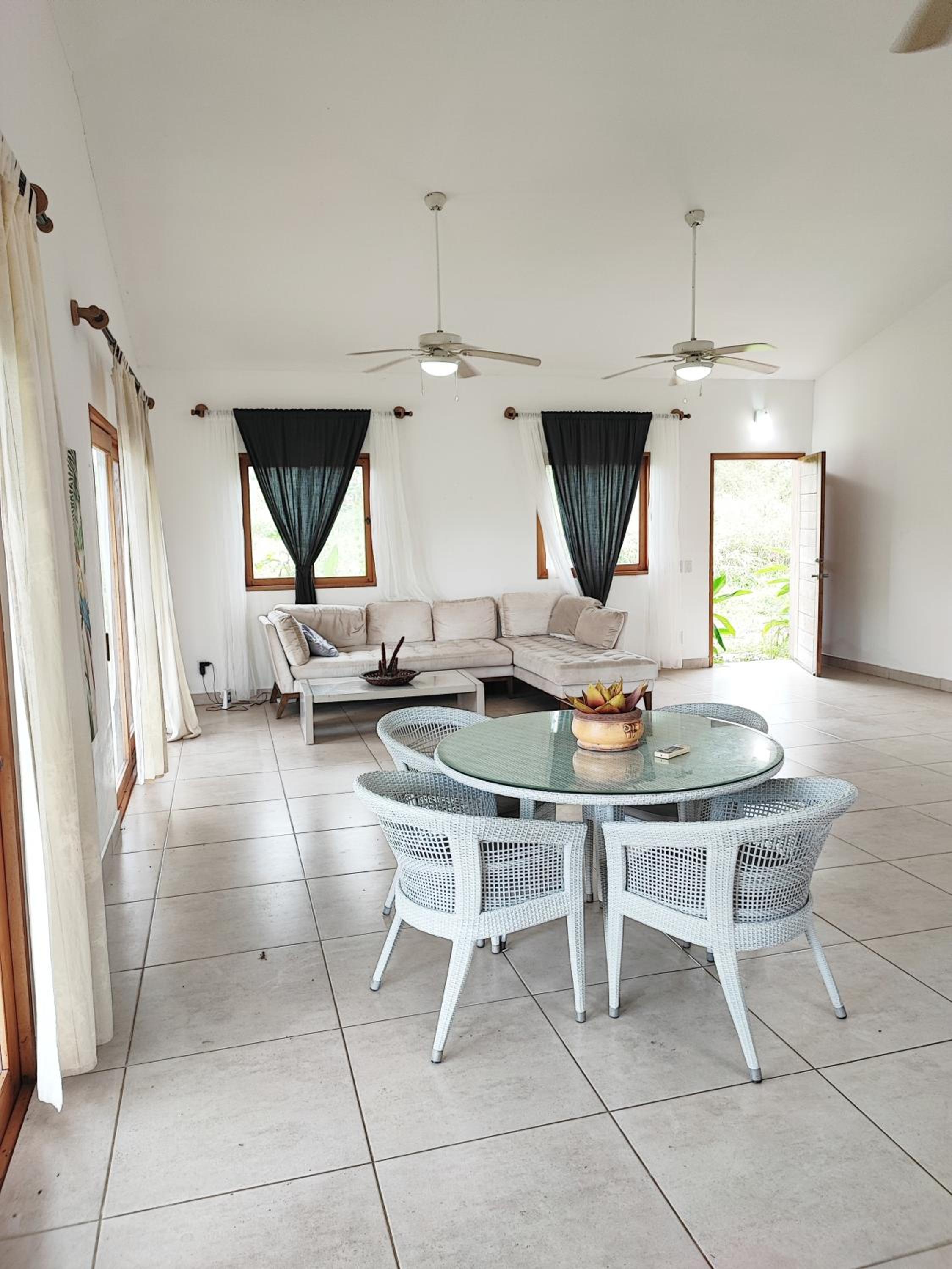 CASA PIÑA, Beautiful 2 Bedroom Home, Pedasi