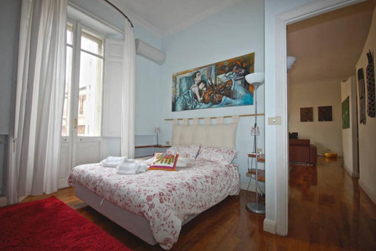 House and the City - Colosseum Apartments