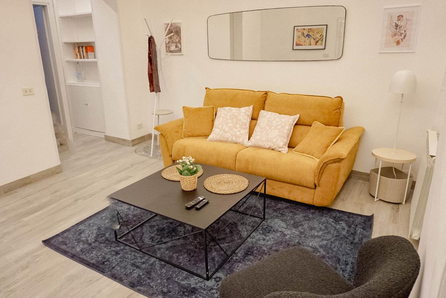 Miscellaneous Market Vacations - La casa di Pez al Pgneto metro C - Property Image 1