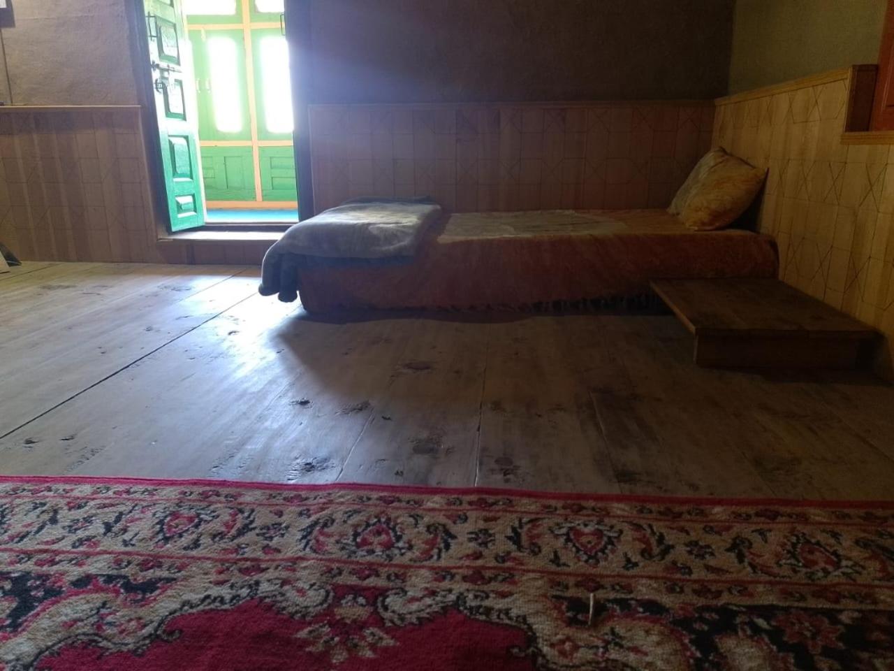 Himalayan Nest Sharan