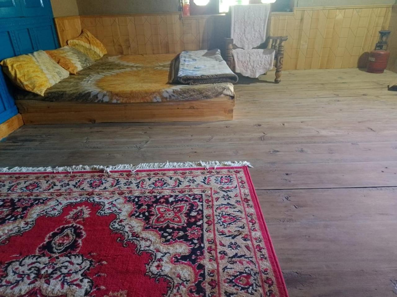 Himalayan Nest Sharan