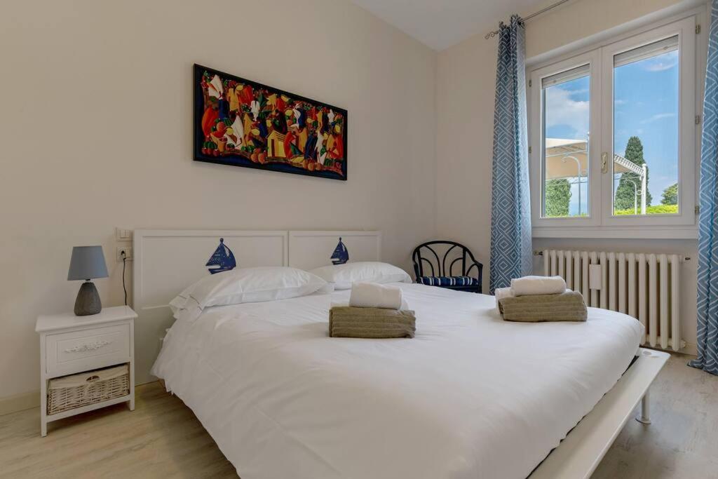Villa Cristina - Private Beach & Pool - by HOST4U view 5