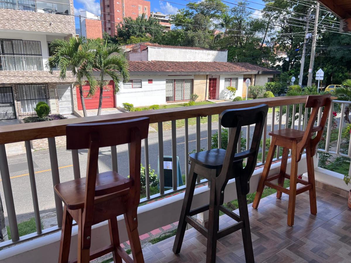 Sereni Laureles Hotel Cafe
