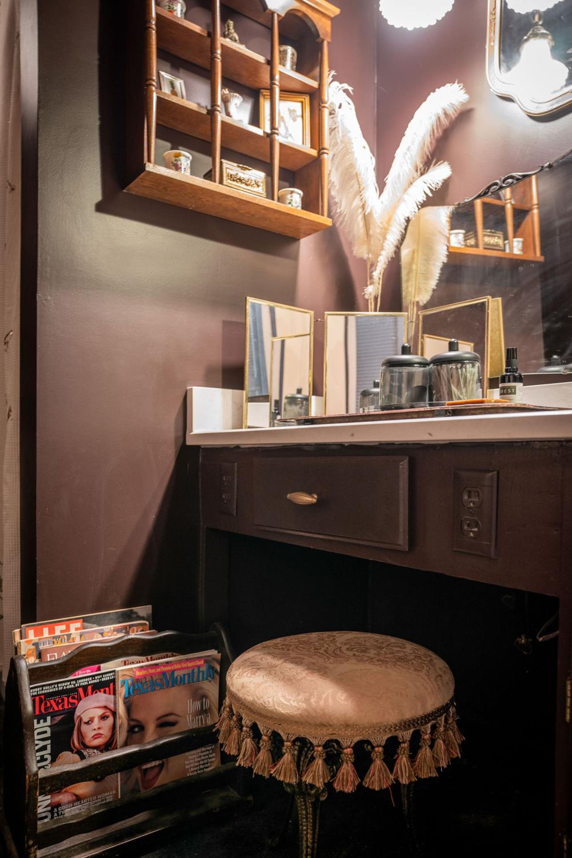 Cozy Family-Friendly Getaway, near Austin view 2
