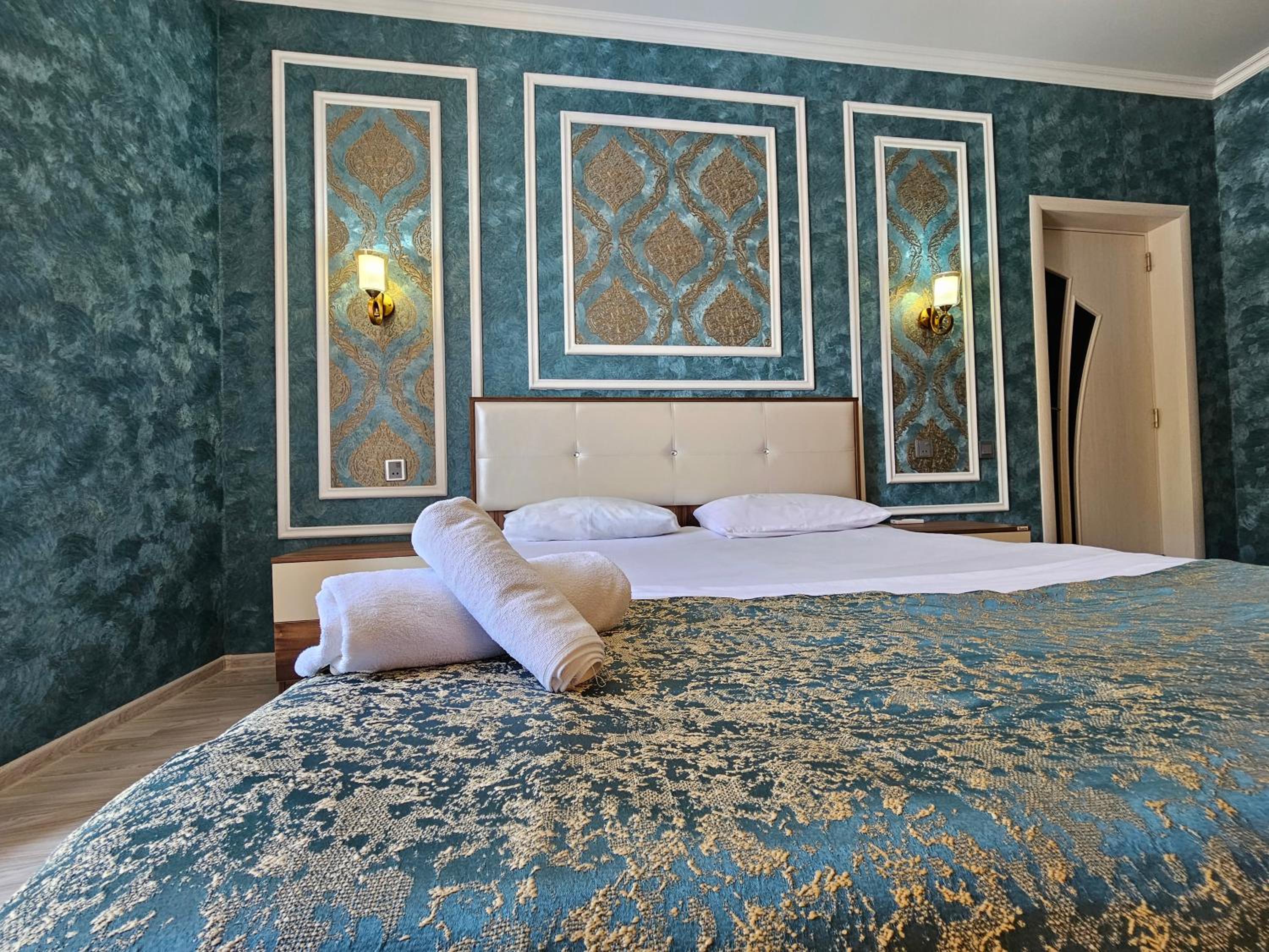 Qafqaz Milan Villa With Outdoor Heated Pool