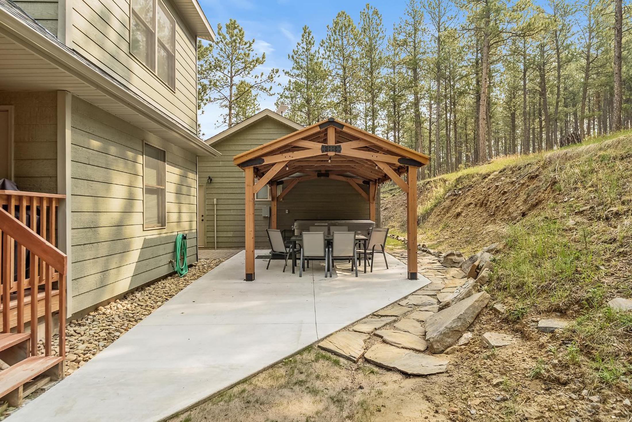 Elk Ridge Fire Place Custer