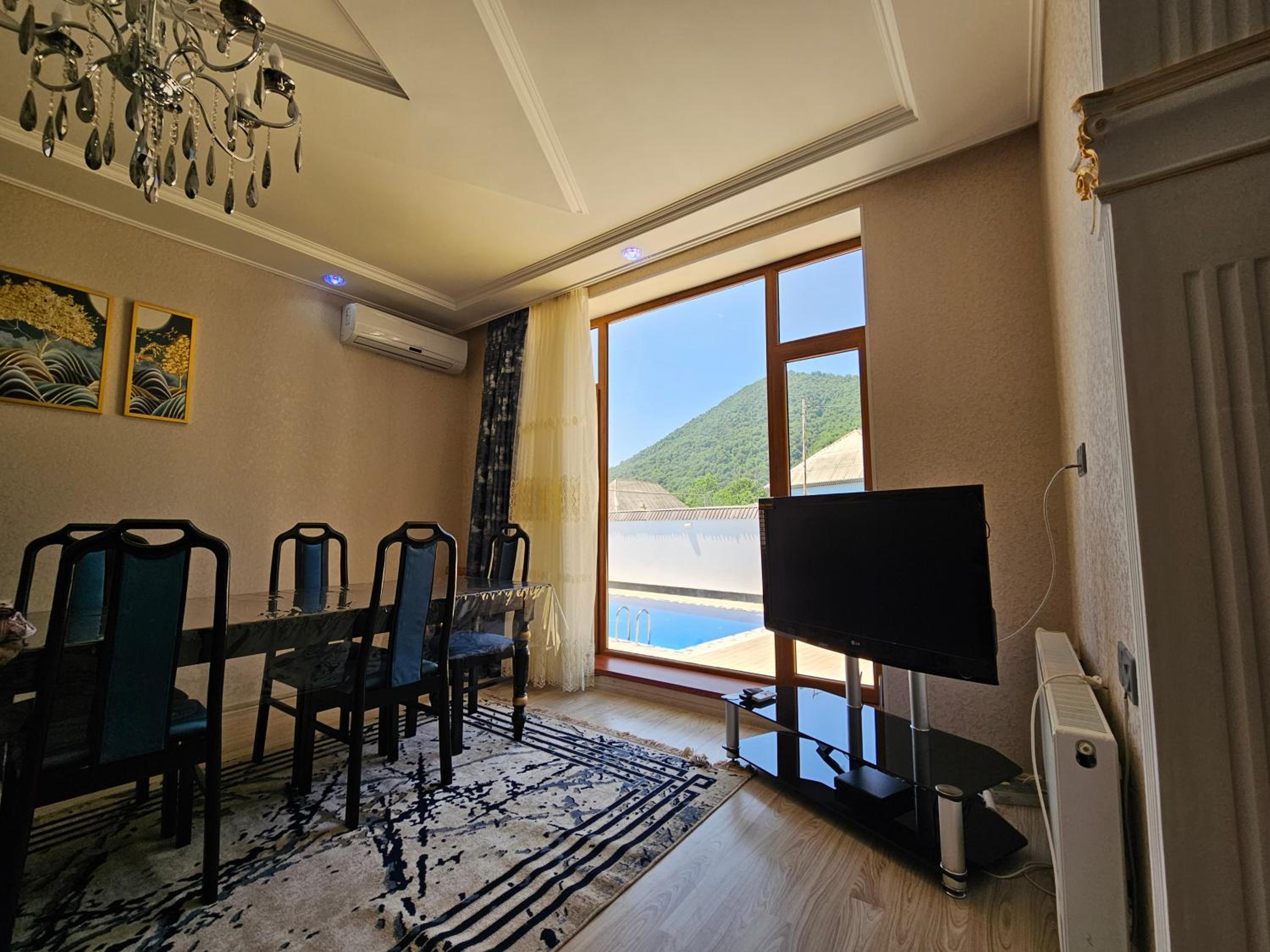 Qafqaz Milan Villa With Outdoor Heated Pool