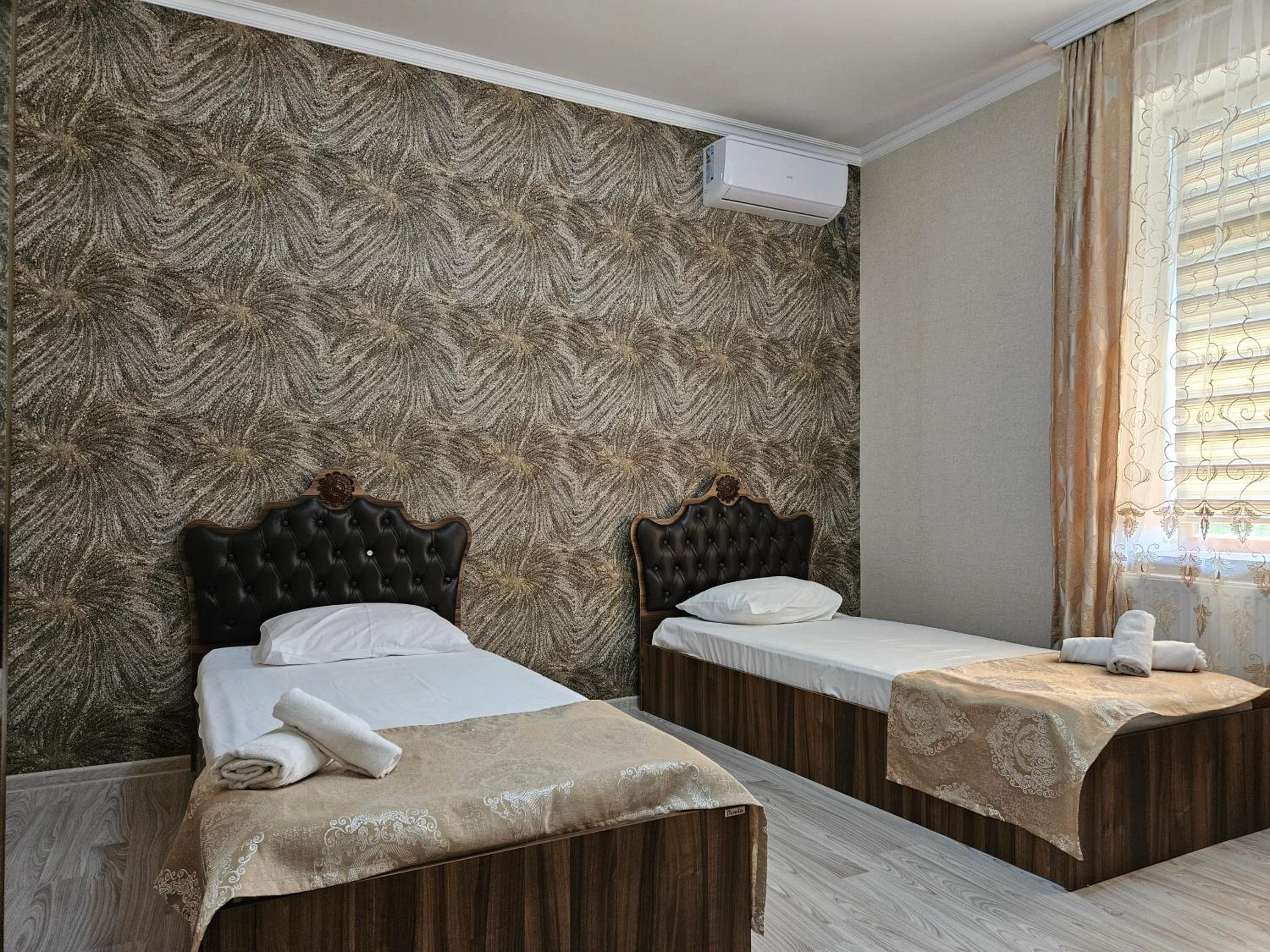 Qafqaz Milan Villa With Outdoor Heated Pool