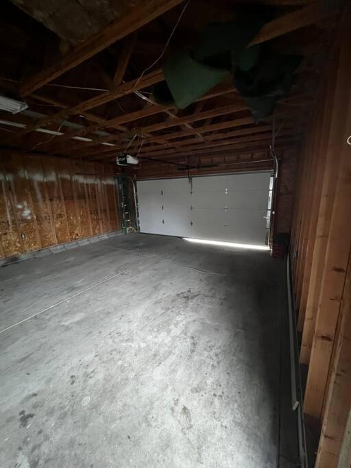 4BR Fully Renovated (Entire House) view 5