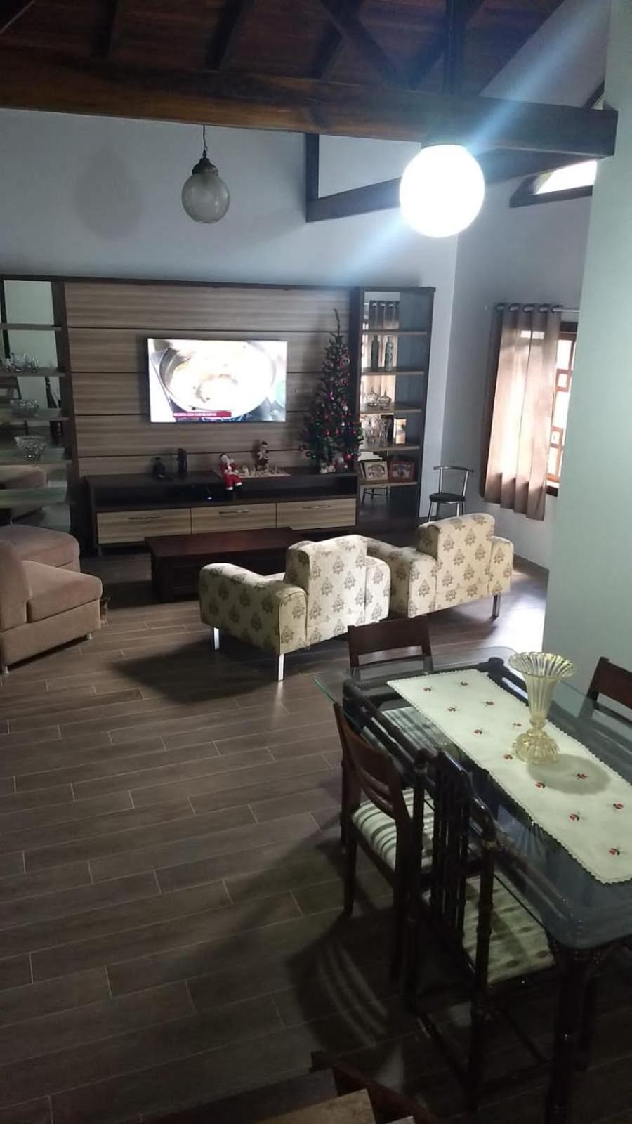 CASA ACONCHEGANTE PROXIMO VILA GERMÂNICA