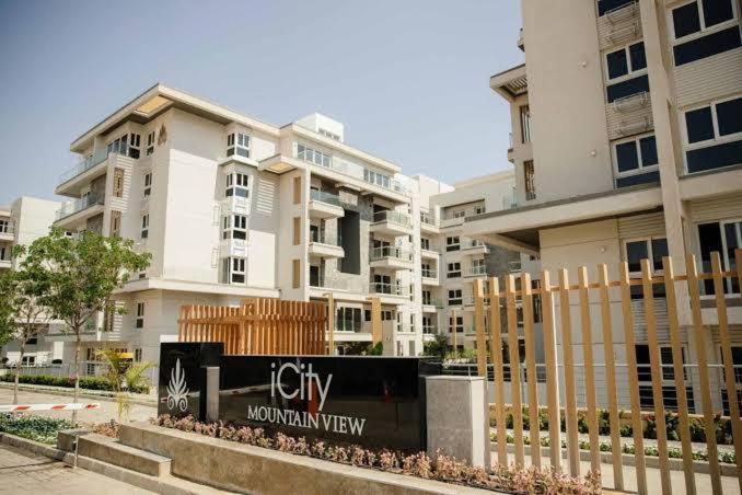 Hotel apartment at Mountain View I city compound