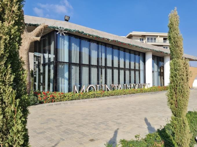 Hotel apartment at Mountain View I city compound