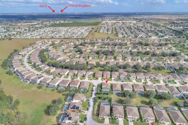 LegacyPark Villa 10miles to Disney Spa Heat Included
