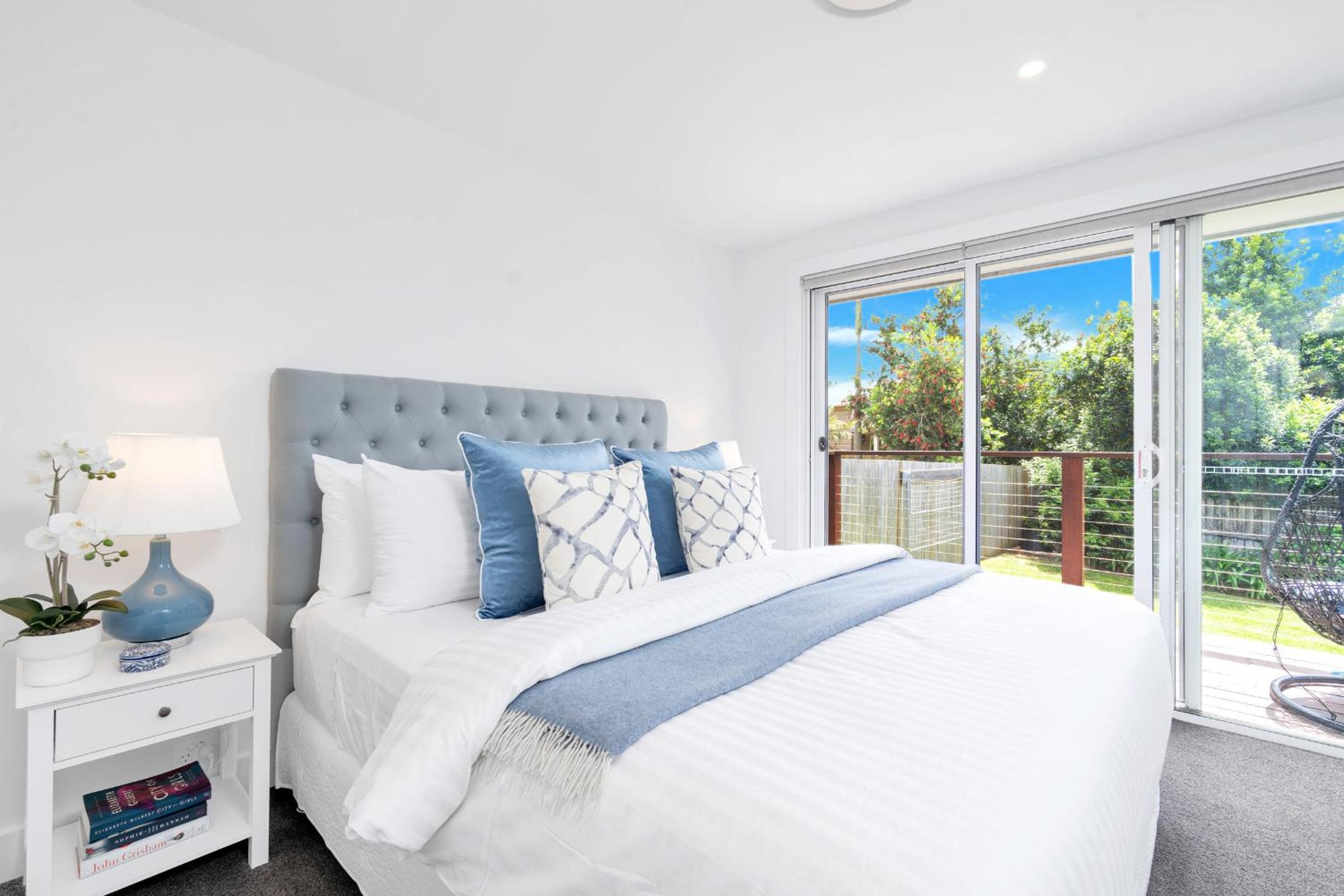 Queenberry Cottage - Jacuzzi, Village Location & 10 Mins To Beach