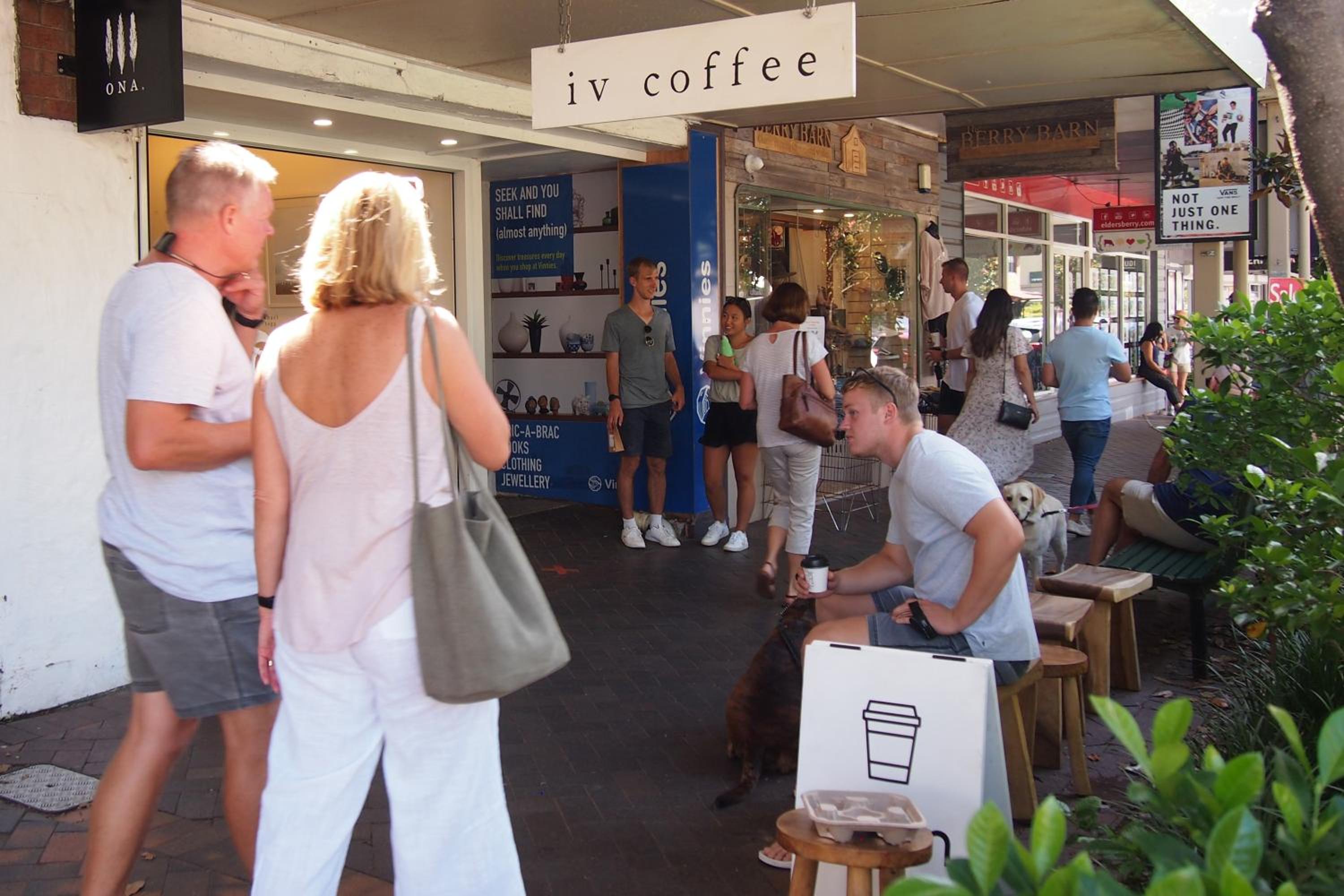 Queenberry Cottage - Jacuzzi, Village Location & 10 Mins To Beach