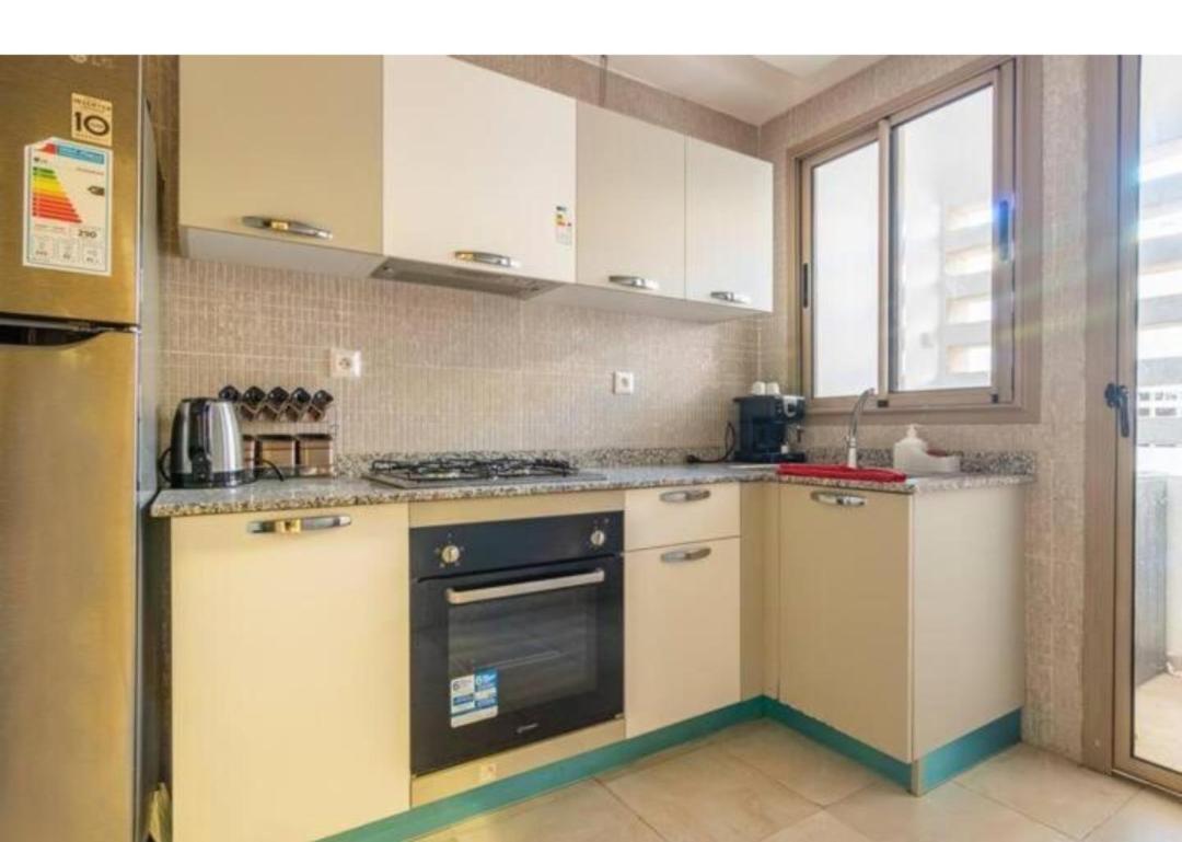 Un élégant appartement meublé à louer à Marrakech avec deux piscines et une vue magnifique