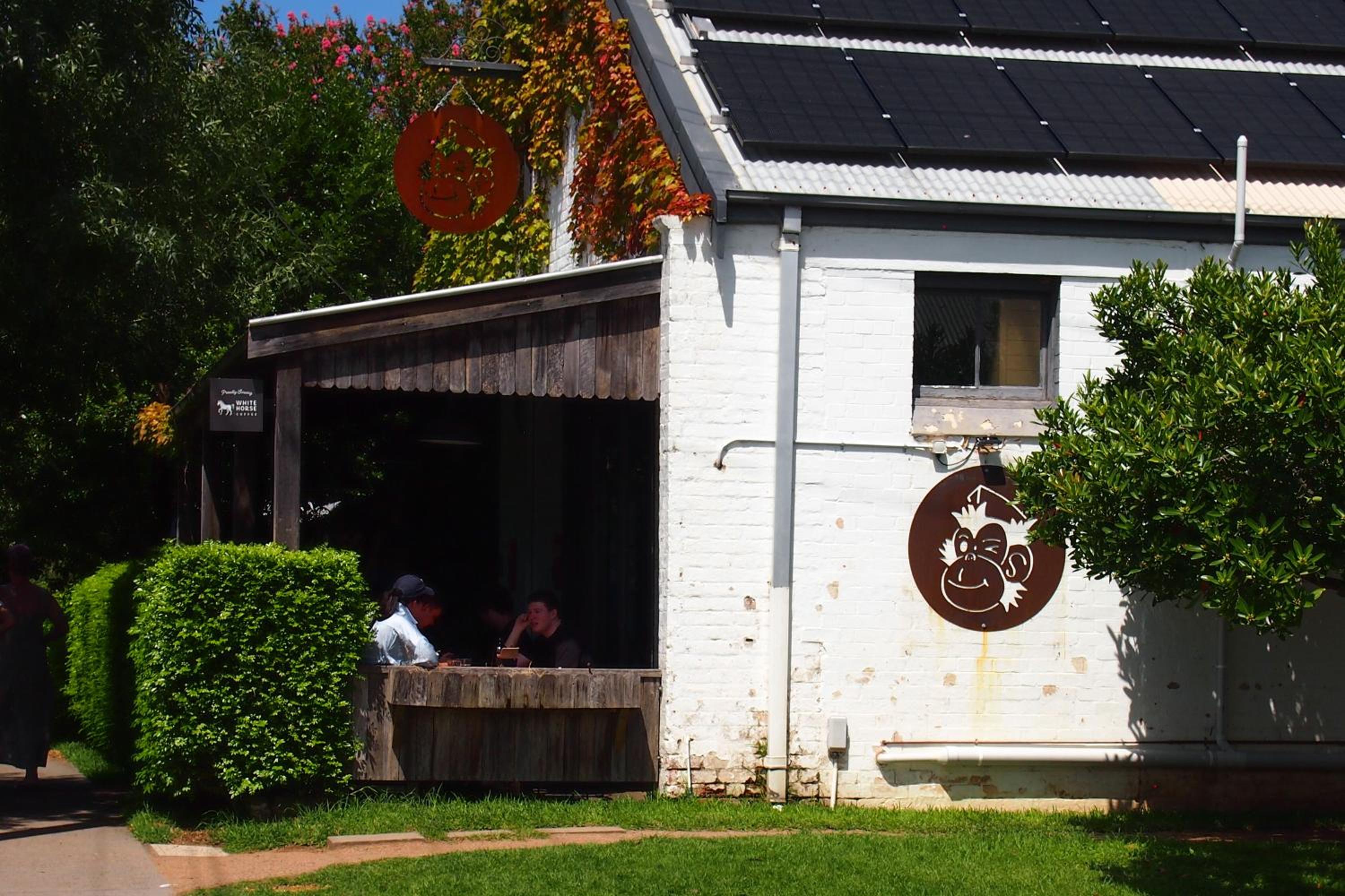Queenberry Cottage - Jacuzzi, Village Location & 10 Mins To Beach