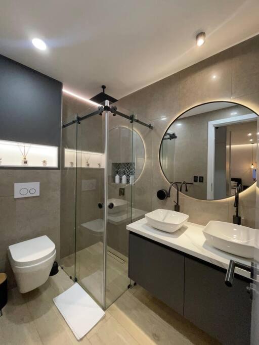 Luxury & Cozy apartment near La Carolina park view 3