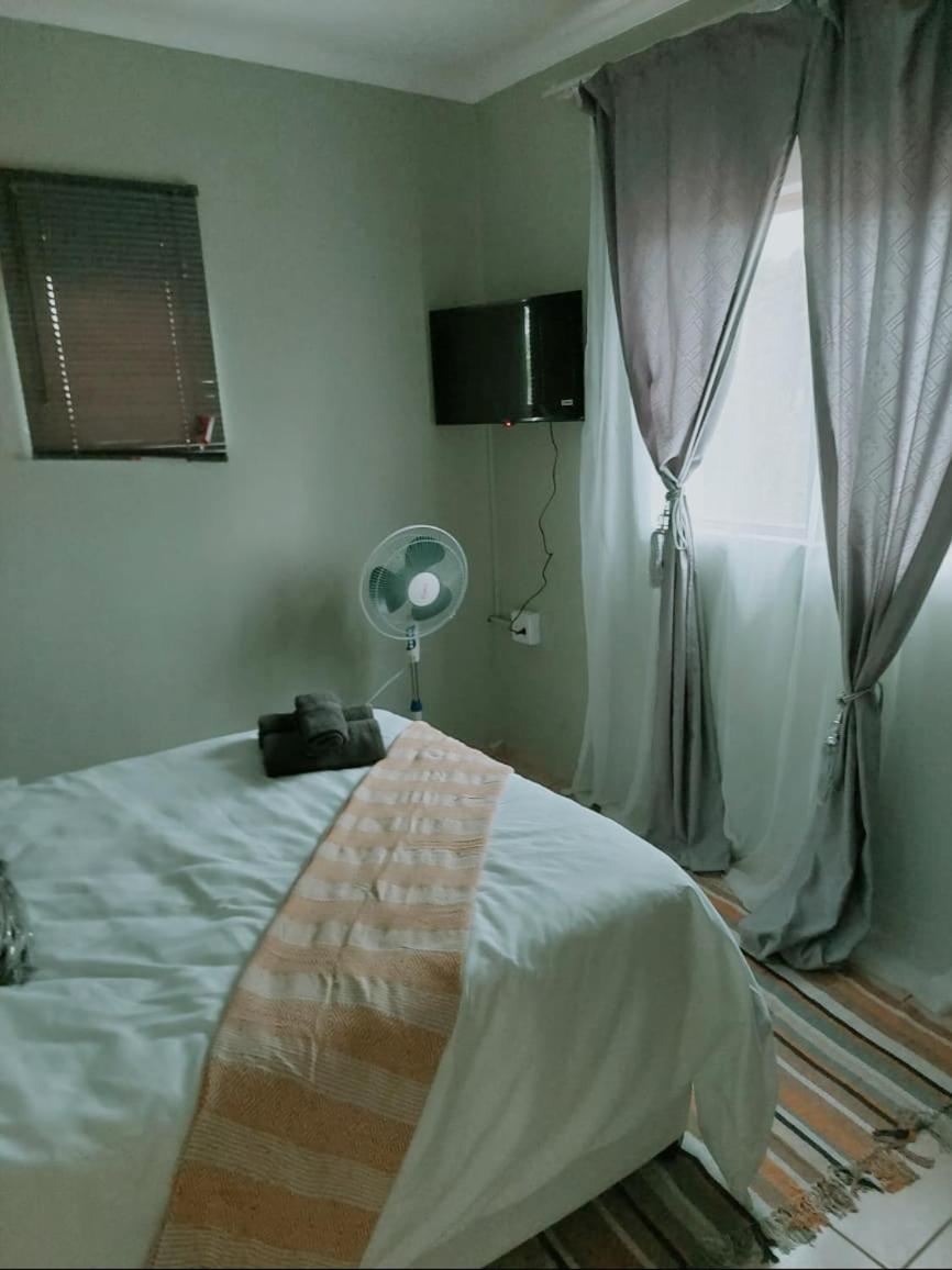 Photo 6