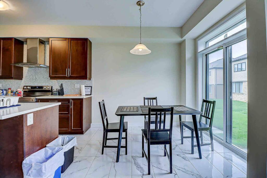 Modern NEW Build in Caledonia