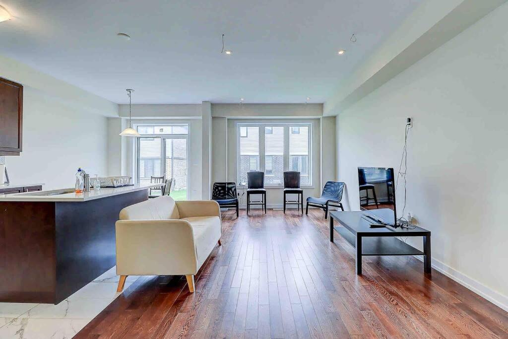 Modern NEW Build in Caledonia