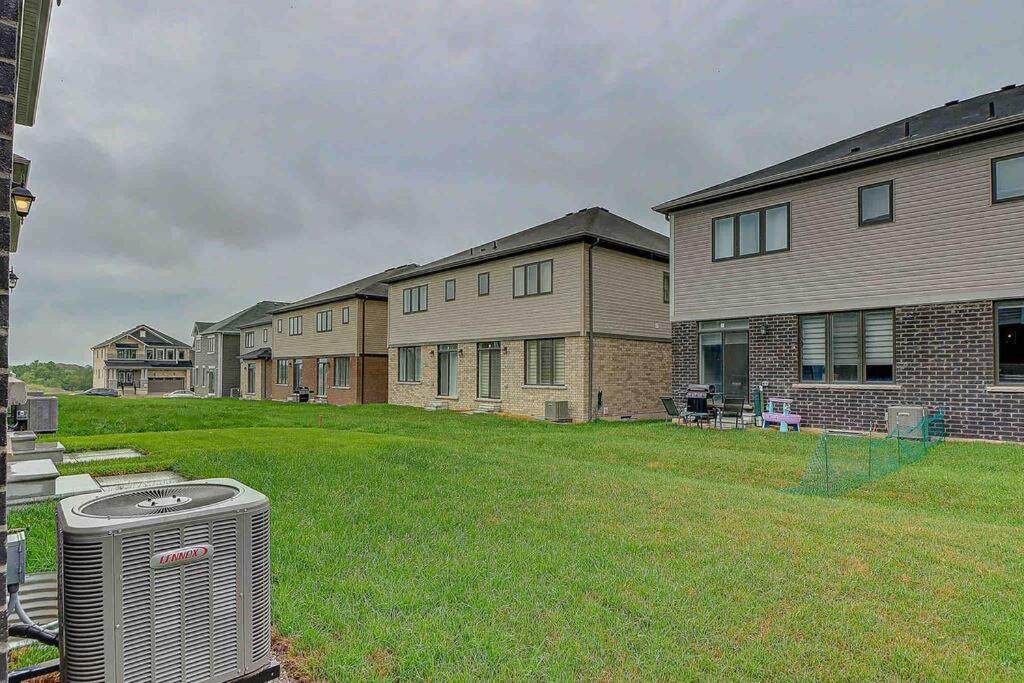 Modern NEW Build in Caledonia