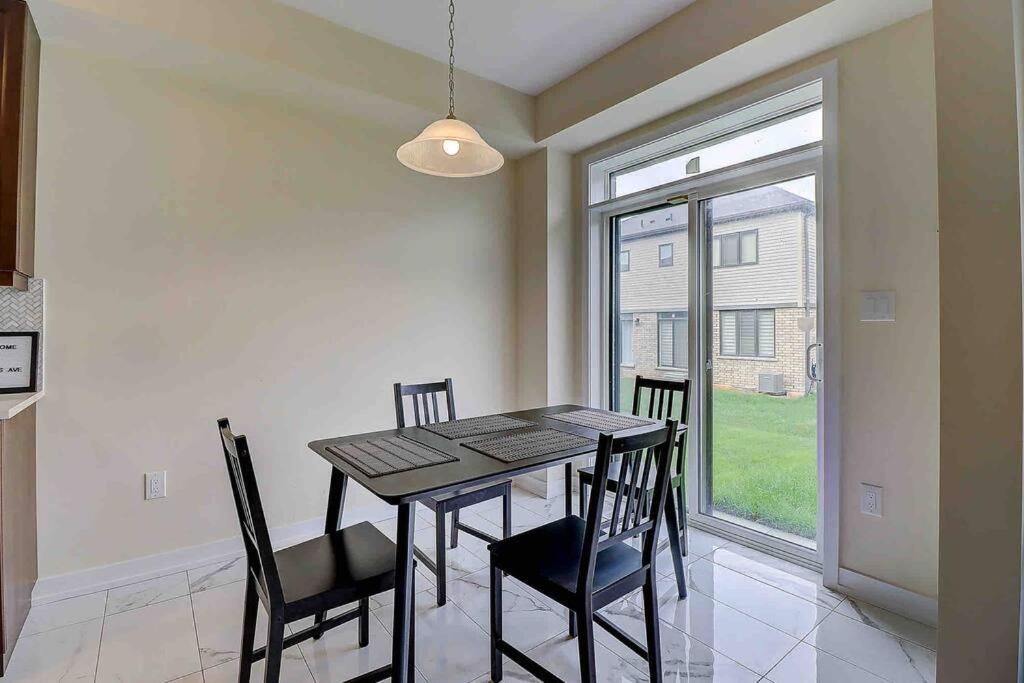 Modern NEW Build in Caledonia
