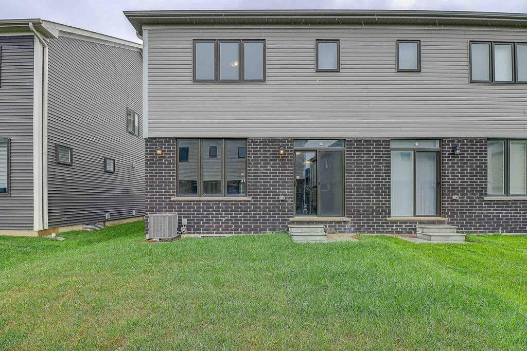 Modern NEW Build in Caledonia