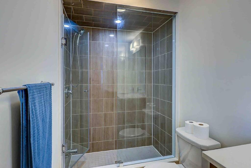 Modern NEW Build in Caledonia