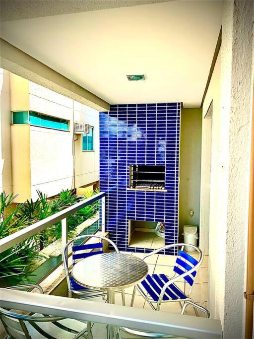 Apartamento confortável e muito bem localizado.