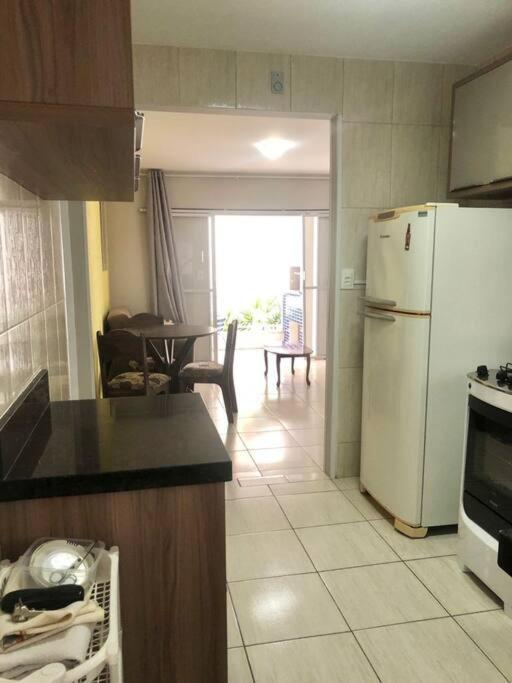 Apartamento confortável e muito bem localizado.