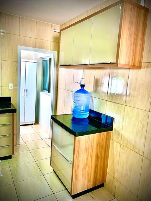 Apartamento confortável e muito bem localizado.