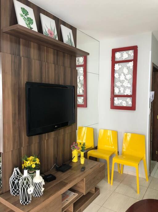 Apartamento confortável e muito bem localizado.
