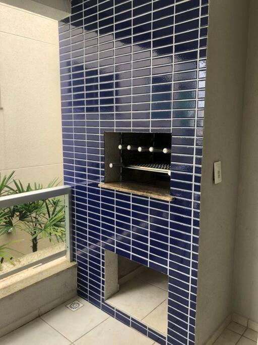 Apartamento confortável e muito bem localizado.