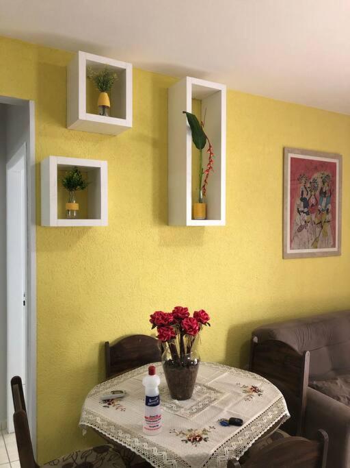 Apartamento confortável e muito bem localizado.