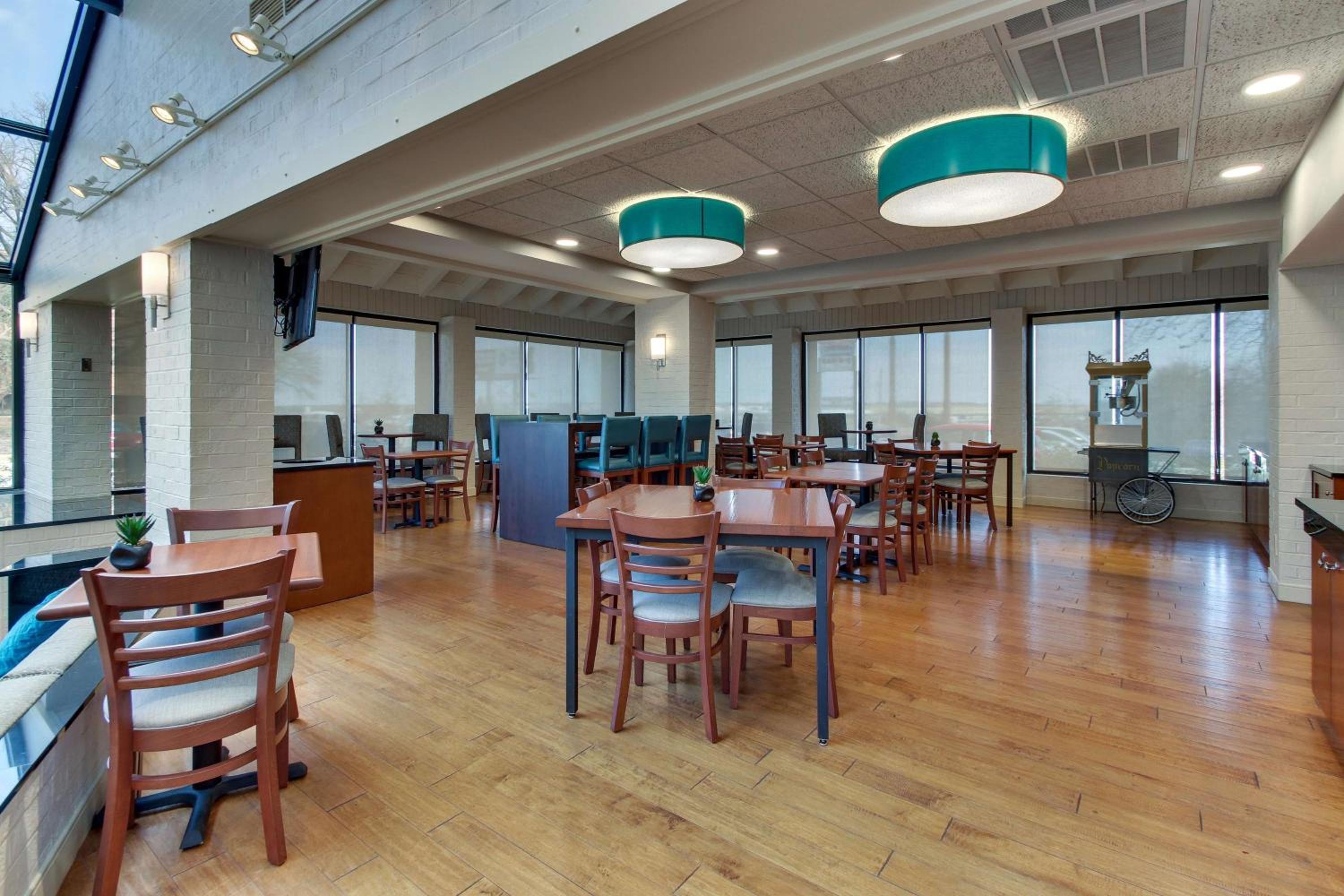 Pear Tree Inn St. Louis Airport - Property Image 24