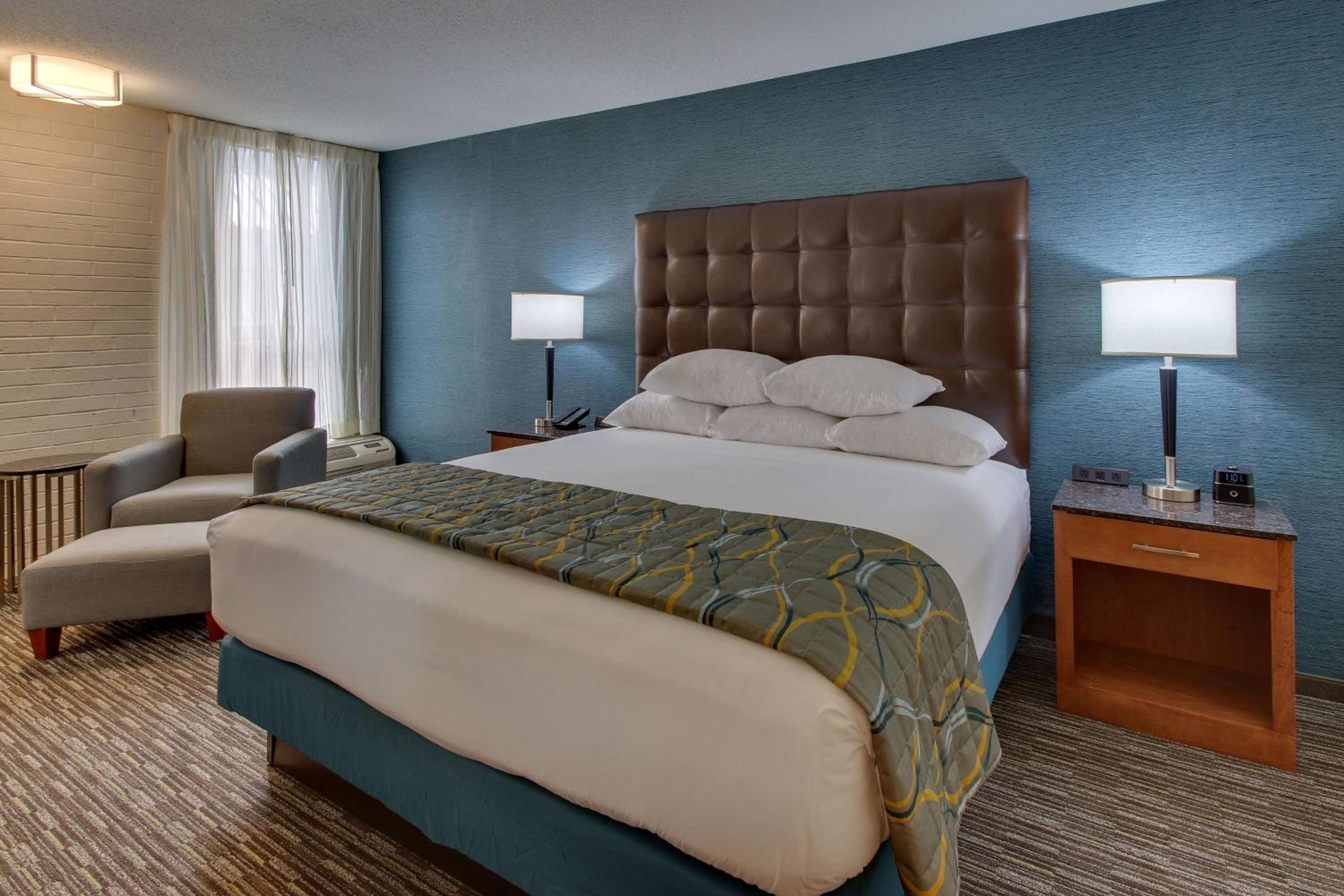 Pear Tree Inn St. Louis Airport - Property Image 20