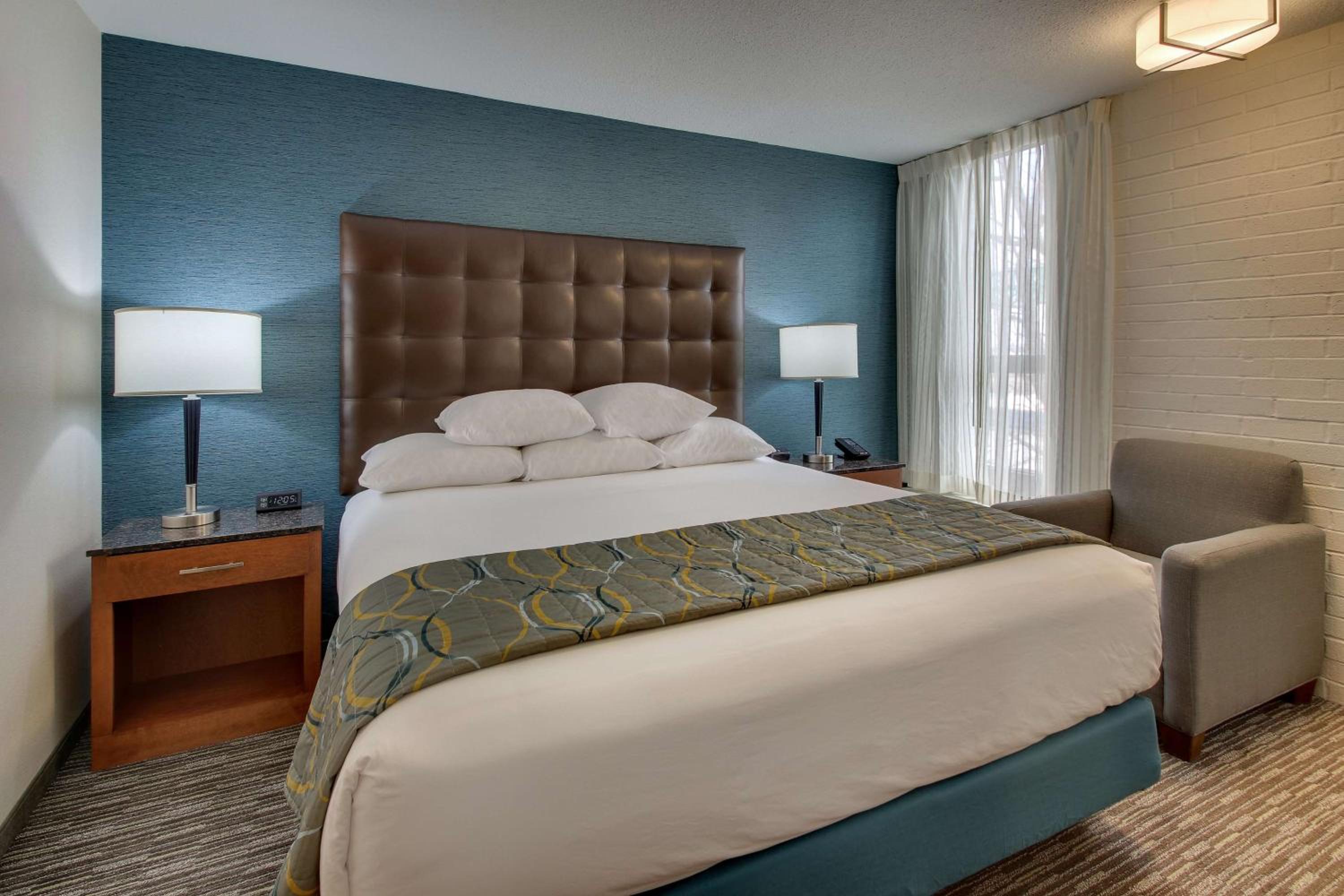 Pear Tree Inn St. Louis Airport - Property Image 9