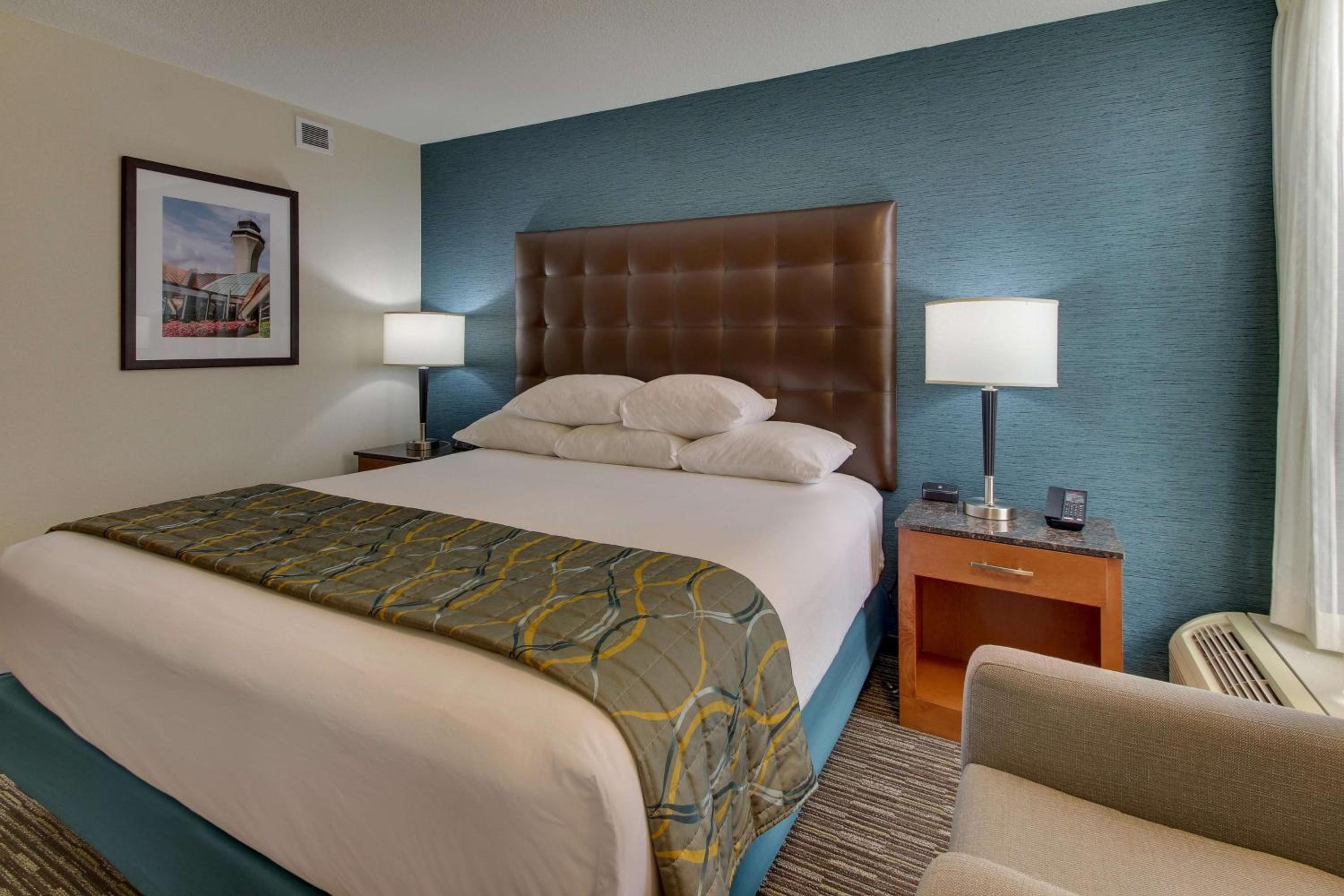 Pear Tree Inn St. Louis Airport - Property Image 10