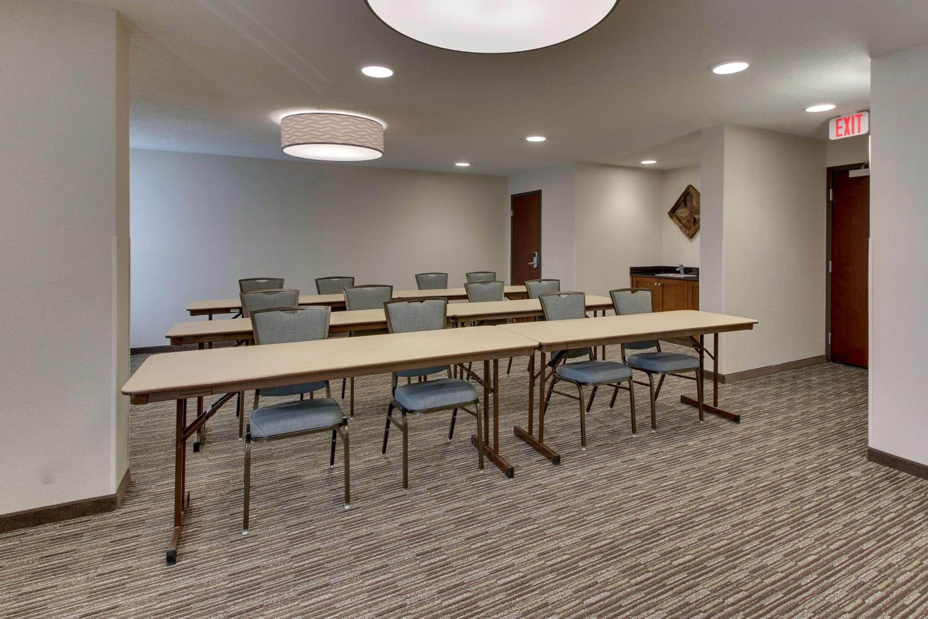 Pear Tree Inn St. Louis Airport - Property Image 31