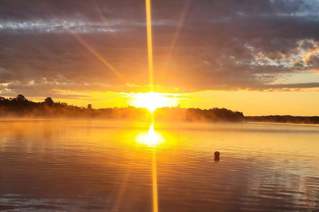 Lakefront Cabin! Relax w/ family and friends! view 2
