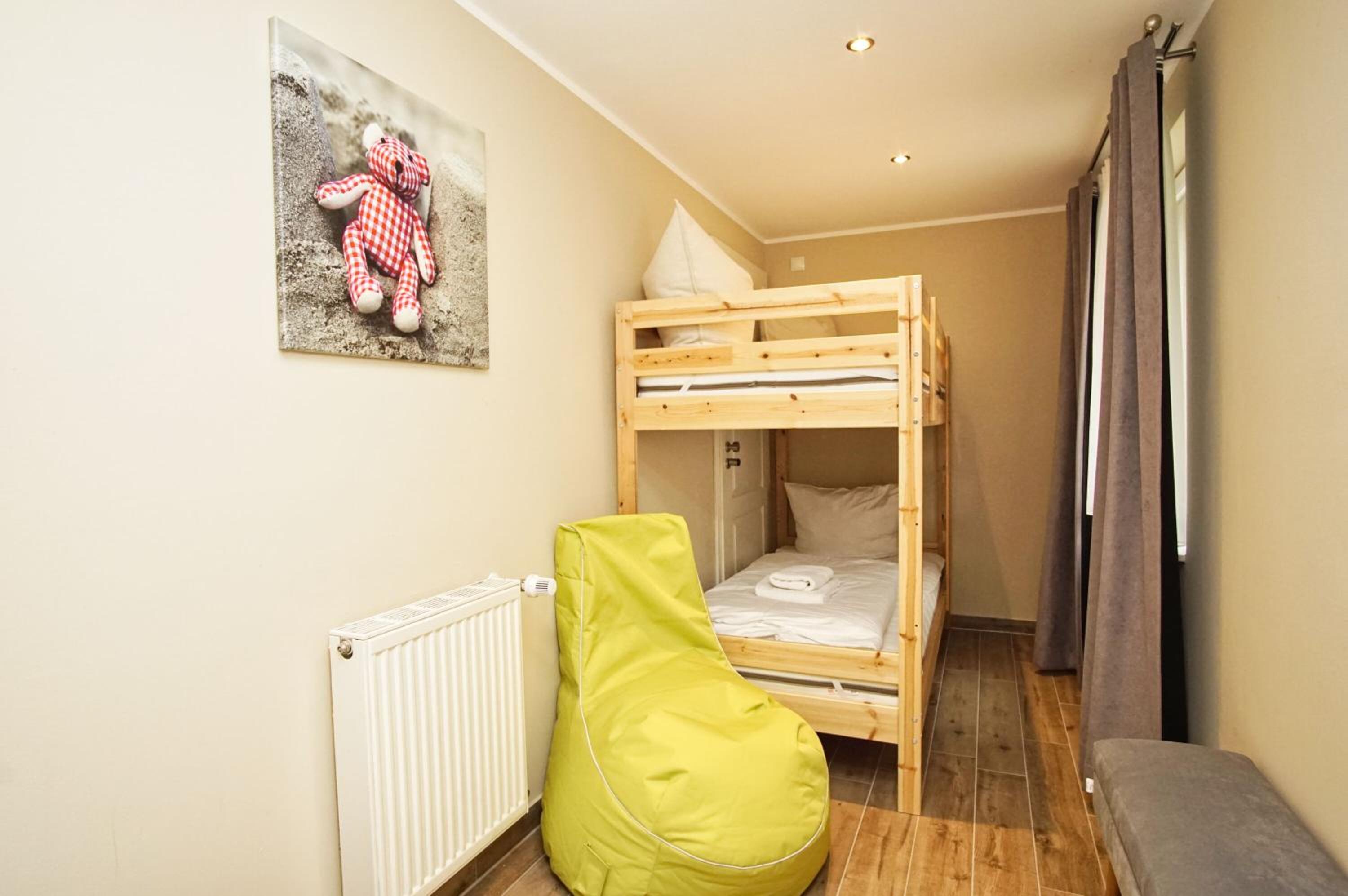 Ruhig und idyllische Lage, strandnah, gratis Nutzung vom AHOI Erlebnisbad und Sauna in Sellin - Gutshaus Silvitz FeWo 01