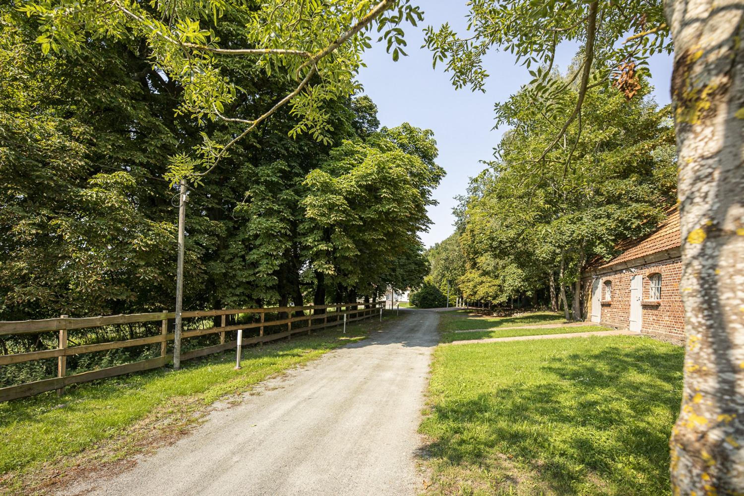 Ruhig und idyllische Lage, strandnah, gratis Nutzung vom AHOI Erlebnisbad und Sauna in Sellin - Gutshaus Silvitz FeWo 01