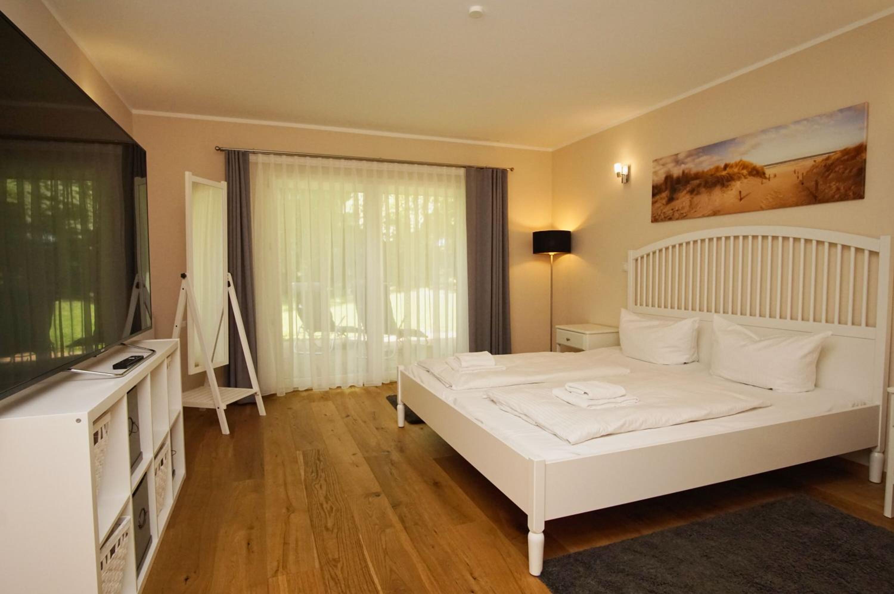 Ruhig und idyllische Lage, strandnah, gratis Nutzung vom AHOI Erlebnisbad und Sauna in Sellin - Gutshaus Silvitz FeWo 02