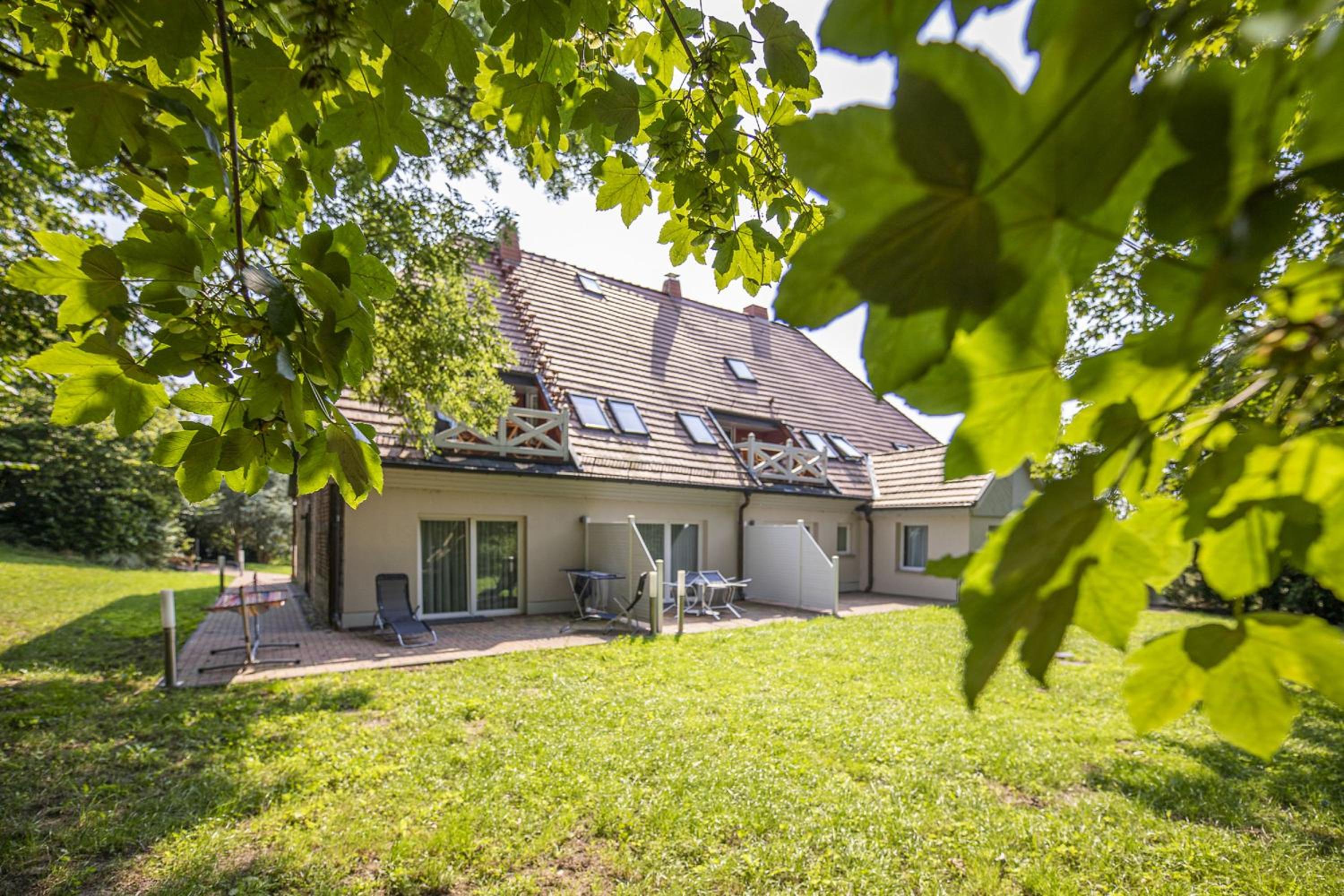 Ruhig und idyllische Lage, strandnah, gratis Nutzung vom AHOI Erlebnisbad und Sauna in Sellin - Gutshaus Silvitz FeWo 02