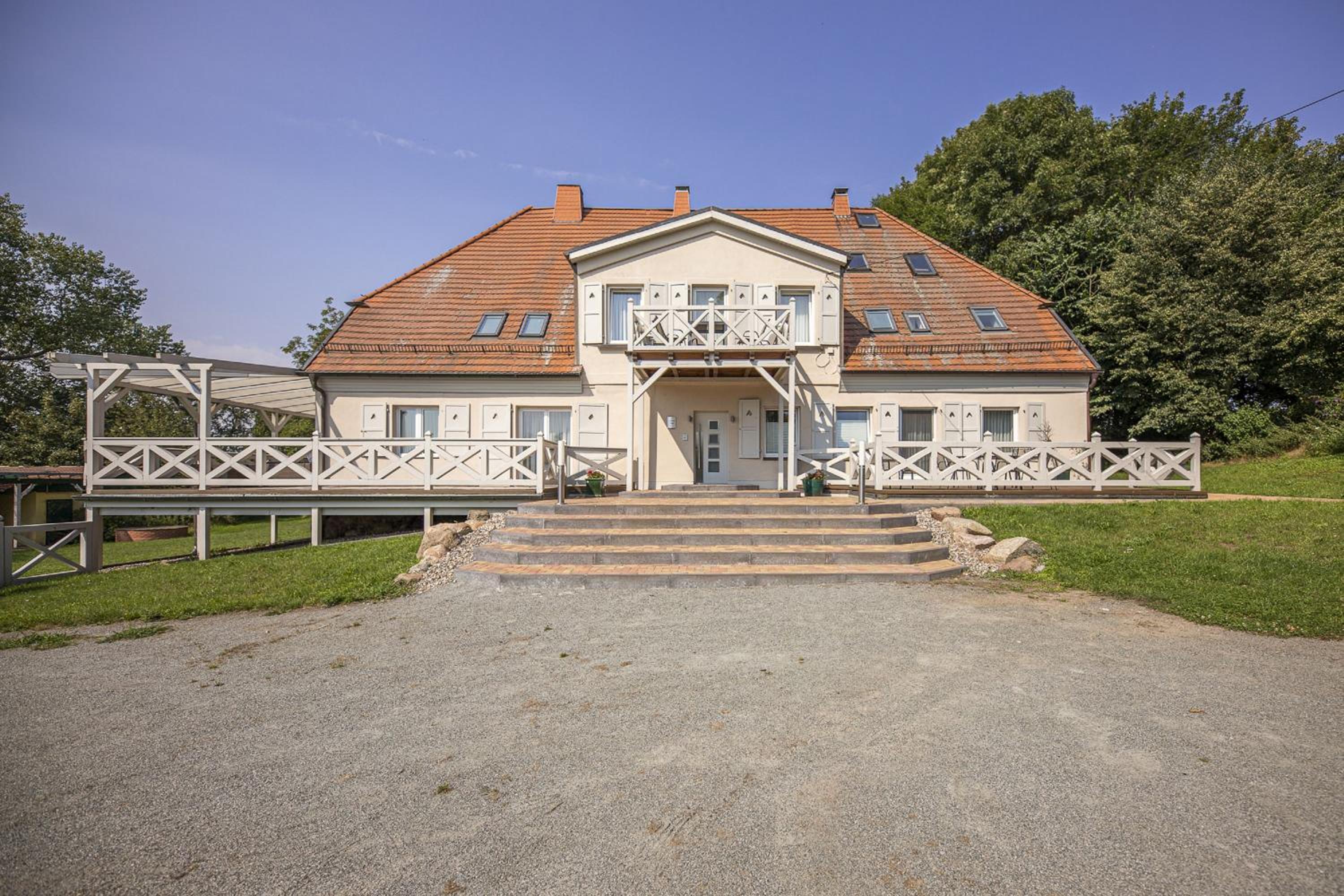 Ruhig und idyllische Lage, strandnah, gratis Nutzung vom AHOI Erlebnisbad und Sauna in Sellin - Gutshaus Silvitz FeWo 02